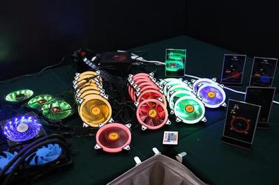 華旗資訊年度代理商大會(huì) 黑科技閃耀，數(shù)碼代理新紀(jì)元